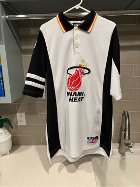 Vintage Y2K Miami Heat Jersey Polo Shirt Size XXLT Oversized Athletic Material